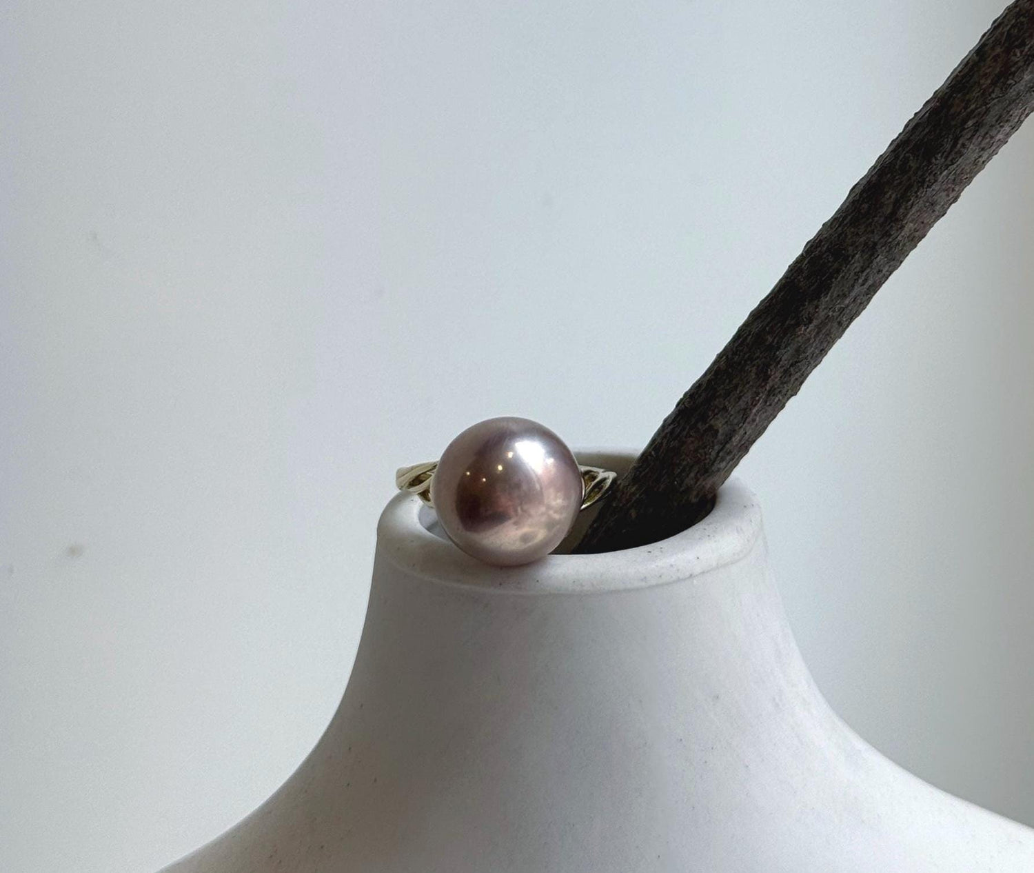 Elly’s 12.5mm Edison antique gold pearl ring: Extreme luster mirrored, S925 silver adjustable ring.