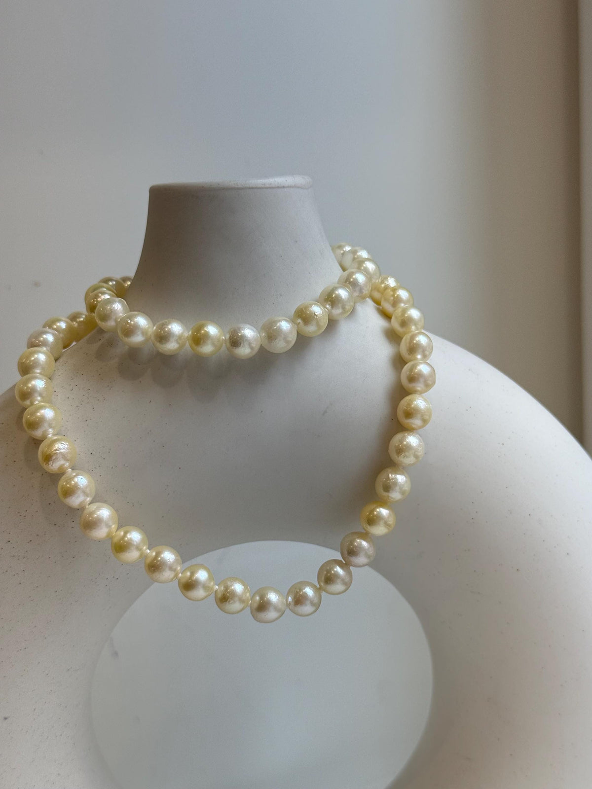 Elly’s 57pcs Akoya Golden ocean pearls necklace:Extreme luster mirrored, knotted 18”, S925 silver necklace strand. high quality golden ocean pearls necklace strand for her daily office wear Mother’s Day