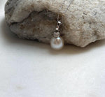 Elly’s Australian ocean white iridescent pearl cool Pendant: Extreme luster, 9.3mm, 2cm high, S925 silver pendant.