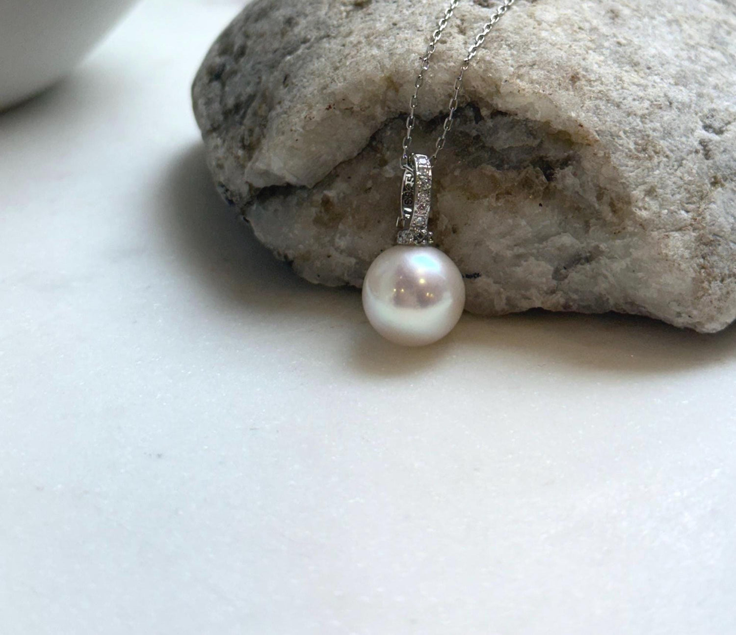 Elly’s 11.5mm Edison white Pearl Pendant: Extreme luster, 2.1cm high, s925 silver minimalist pendant necklace set.