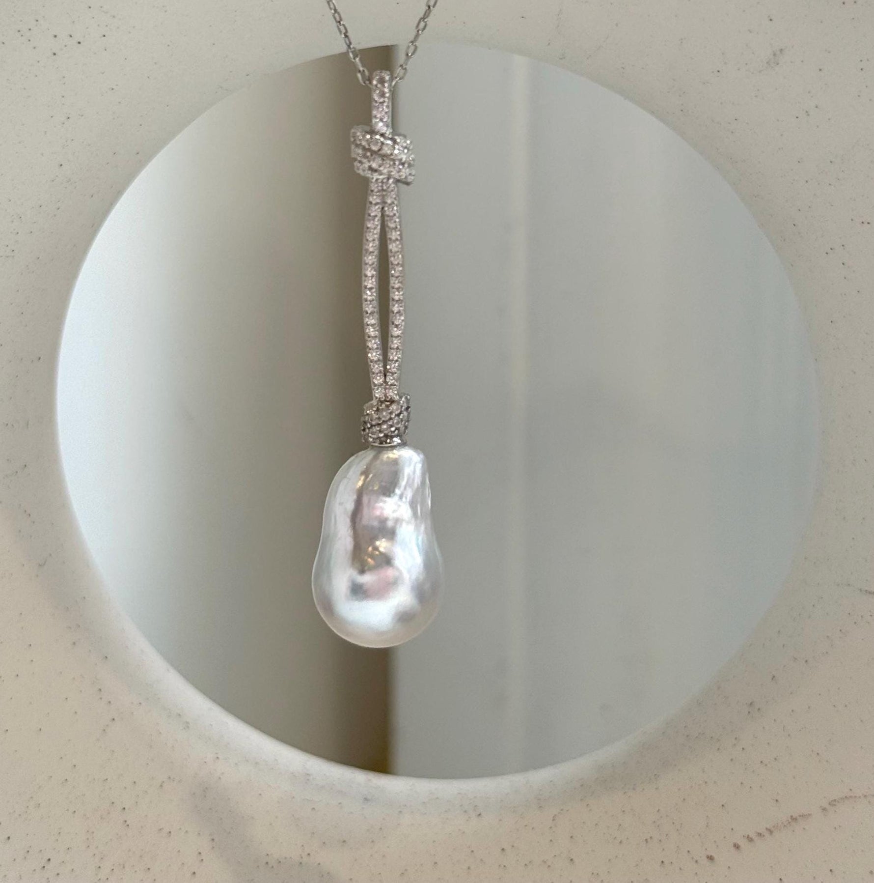Elly’s 12.2x19.2cm Genius Australian Ocean White silver pearl Pendant: Extreme luster mirrored, 5.2cm high, S925 Silver pendant. white ocean baroque pearl pendant for her anniversary