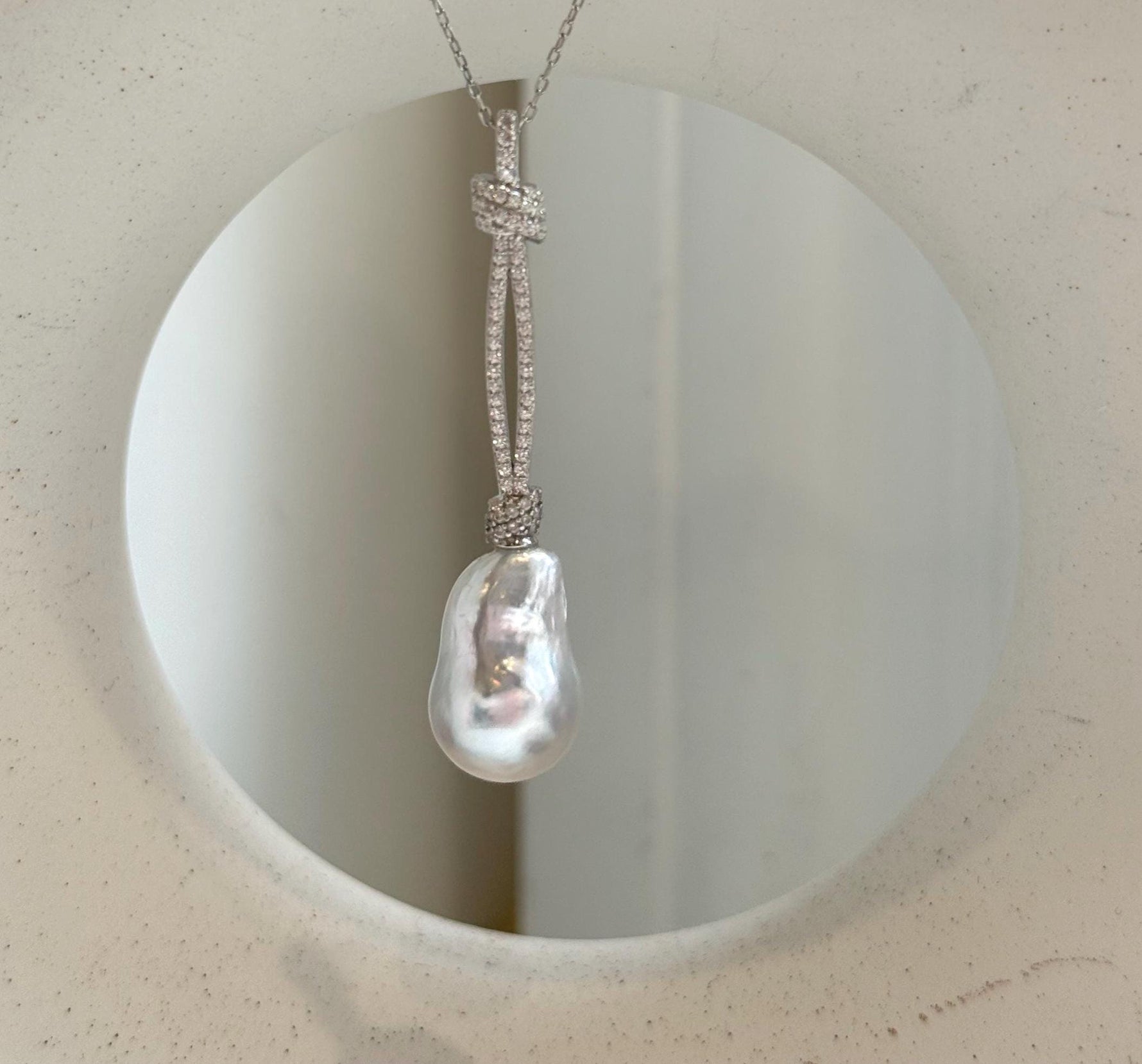 Elly’s 12.2x19.2cm Genius Australian Ocean White silver pearl Pendant: Extreme luster mirrored, 5.2cm high, S925 Silver pendant. white ocean baroque pearl pendant for her Mother’s Day gift