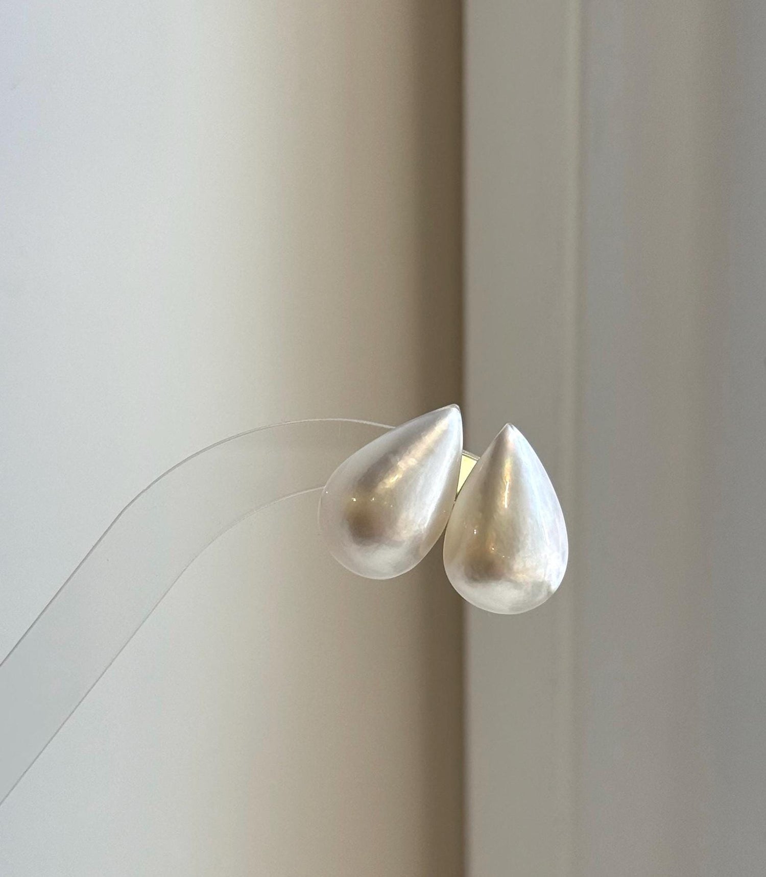 Elly’s 12.2x19.2cm Genius Australian Ocean White silver pearl Pendant: Extreme luster mirrored, 5.2cm high, S925 Silver pendant. high quality ocean Mabe pearl earrings for her