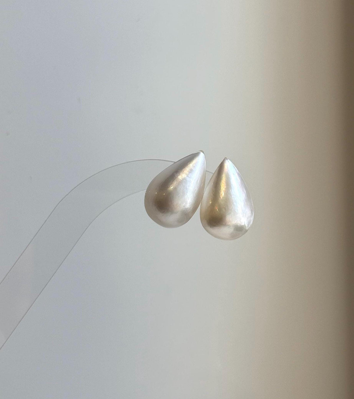 Elly’s 13.9x21mm Genius off white Ocean Mabe Pearls Earrings Studs: Extreme luster Mirrored, S925 silver minimalist earrings studs.high quality ocean Mabe pearls earrings for her holiday