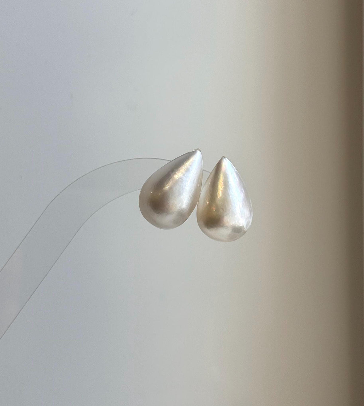 Elly’s 13.9x21mm Genius off white Ocean Mabe Pearls Earrings Studs: Extreme luster Mirrored, S925 silver minimalist earrings studs.high quality ocean Mabe pearls earrings for her