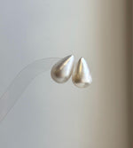 Elly’s 13.9x21mm Genius off white Ocean Mabe Pearls Earrings Studs: Extreme luster Mirrored, S925 silver minimalist earrings studs.high quality ocean Mabe pearls earrings for her
