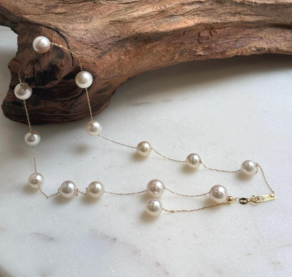 Elly’s Au750 18K Gold, extreme luster Mirrored, 14pcs Akoya Ivory Ocean Pearls  vintage Satellite Necklace, 7-7.9mm, to 17.5”. high quality 18k real gold ocean pearls satellite necklace for her daily office wear