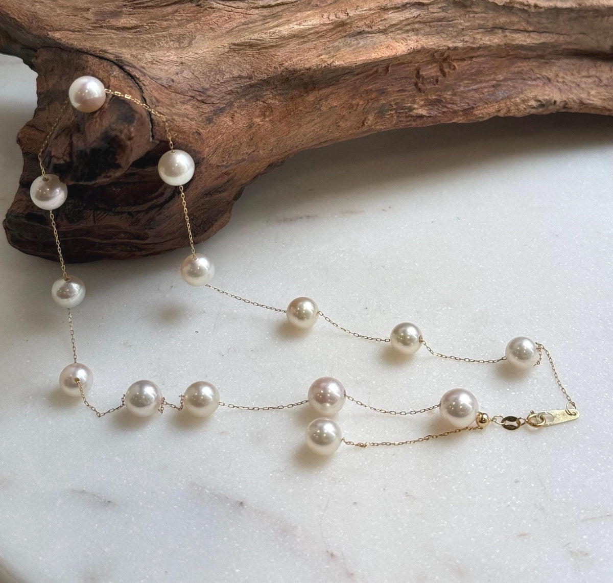 Elly’s Au750 18K Gold, extreme luster Mirrored, 14pcs Akoya Ivory Ocean Pearls  vintage Satellite Necklace, 7-7.9mm, to 17.5”. high quality 18k real gold ocean pearls satellite necklace for her daily office wear