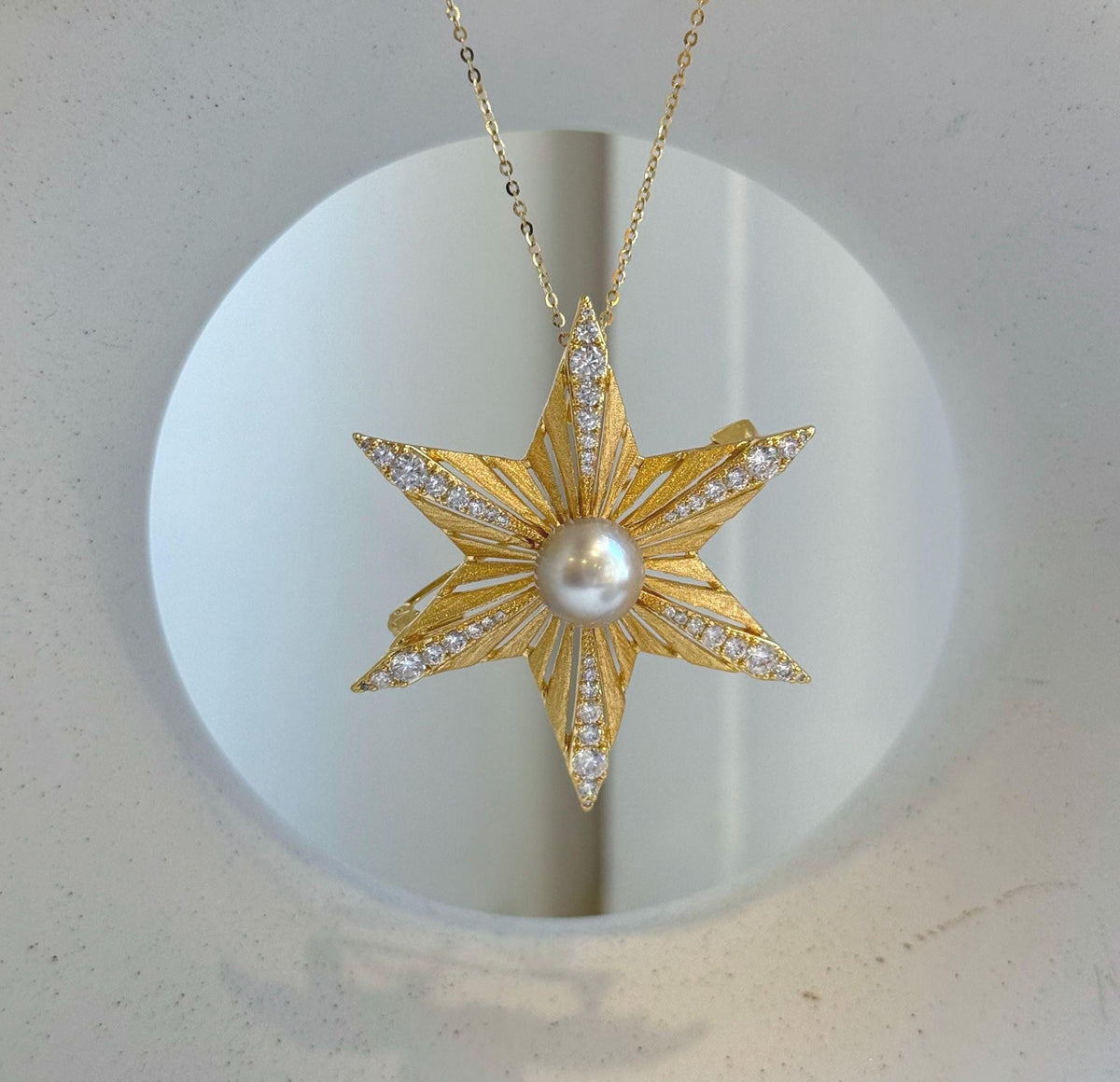 Elly’s South Sea ivory champagne ocean Pearl Brooch Pendant 2in1: extreme luster mirrored,9.4mm,4.7cm dia.no chain. daily office star brooch for her