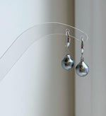 Elly’s 9mm Tahitian silver ocean Pearls Earrings hooks: Extreme luster Mirrored, 2.5cm high, S925 silver earrings.