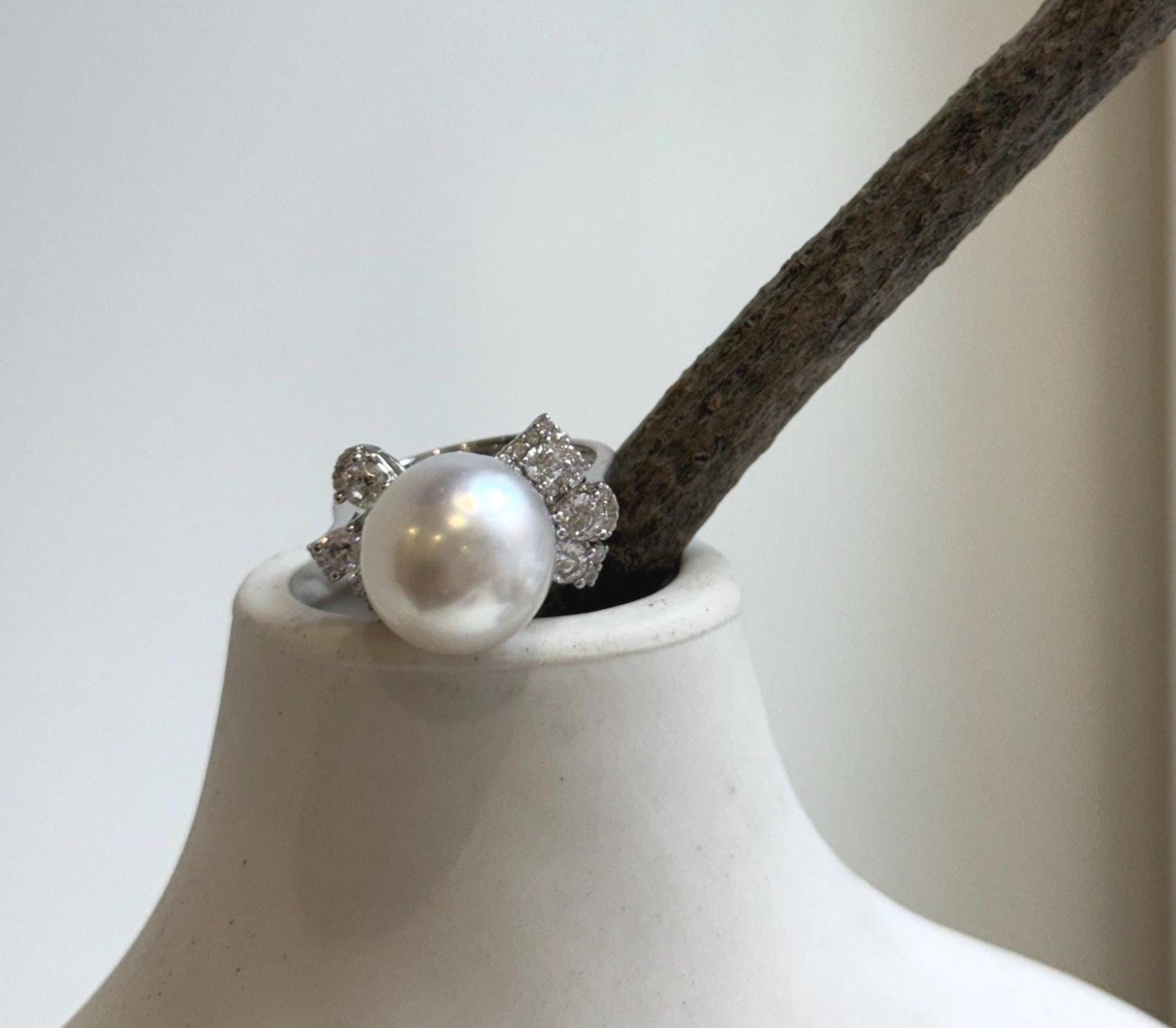Elly’s 12.3mm Australian ocean white pearl Ring: Extreme luster mirrored, S925 silver adjustable Floral Ring. high quality white ocean pearl sterling silver adjustable Ring for her Mother’s Day gift