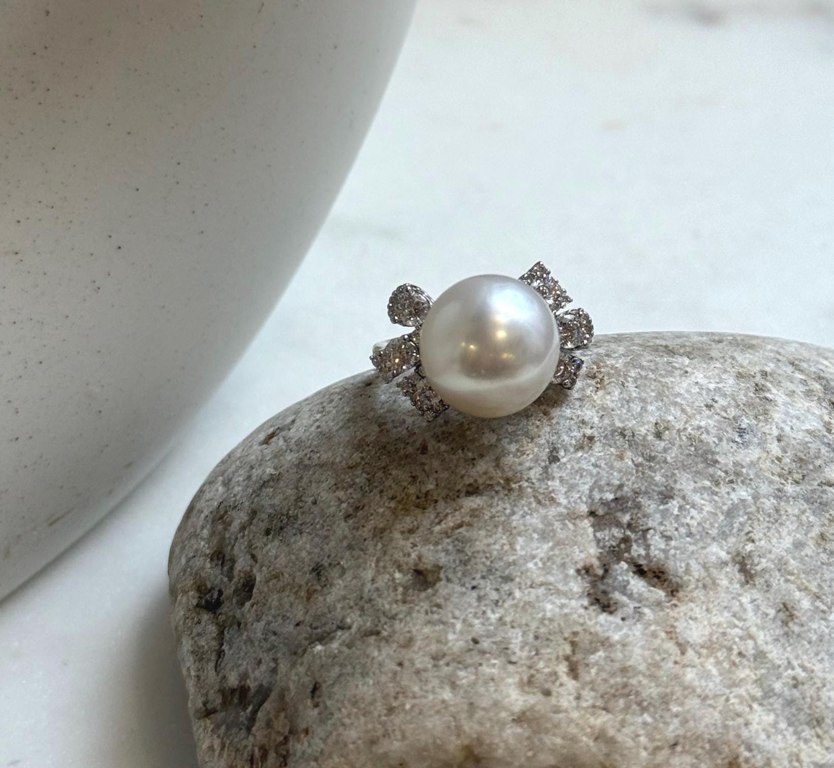 Elly’s 12.3mm Australian ocean white pearl Ring: Extreme luster mirrored, S925 silver adjustable Floral Ring. high quality white ocean pearl sterling silver adjustable Ring for her