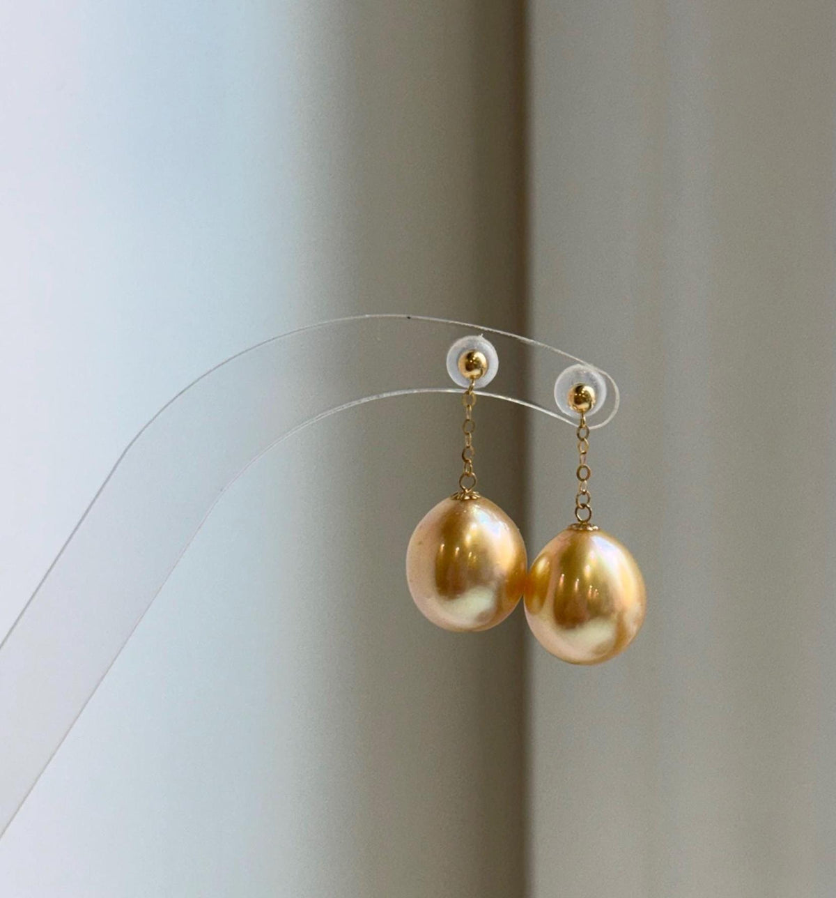 Elly’s 11.6mm Au750 18K gold South sea golden ocean pearls Earrings: Extreme luster mirrored, 18k real gold earrings chandeliers.