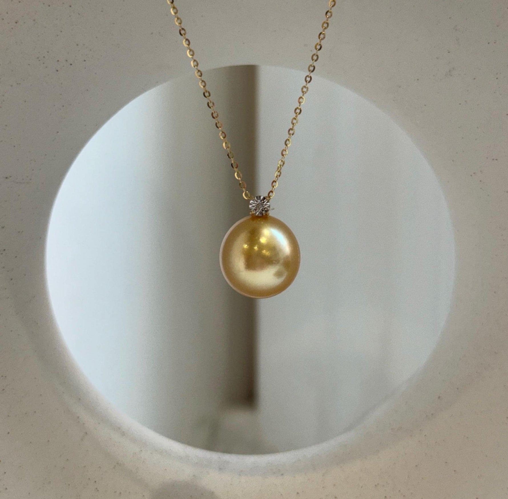 Elly’s 13.6mm Au750 18K Gold Genius South Sea Deep Golden Ocean Pearl Pendant: Extreme luster mirrored, 1.8cm high, 18K real gold pendant. high quality real gold ocean golden pearl pendant for her