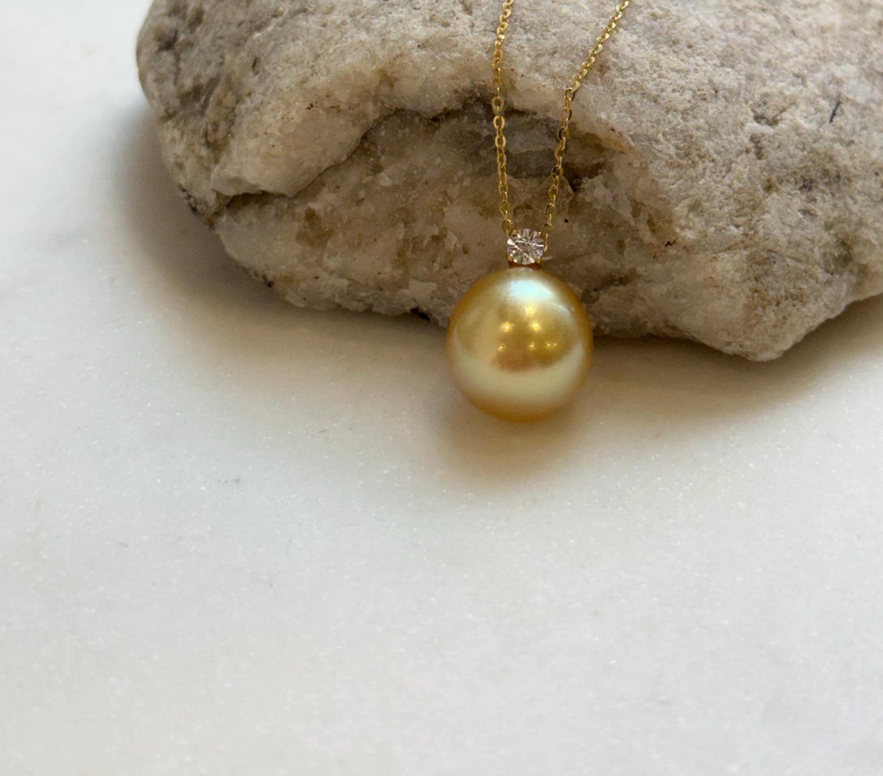 Elly’s 13.6mm Au750 18K Gold Genius South Sea Deep Golden Ocean Pearl Pendant: Extreme luster mirrored, 1.8cm high, 18K real gold pendant. high quality real gold ocean golden pearl pendant for her birthday