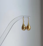 Elly’s 9.2mm Genius South sea deep golden ocean Pearls Earrings hooks: Extreme luster mirrored, 2.7cm high, S925 silver earrings. daily office golden pearls earrings hooks for her