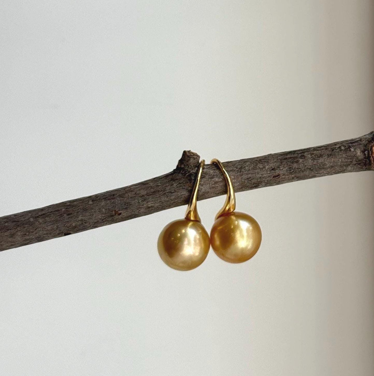 Elly’s South sea deep tea gold ocean pearl High heel earrings hooks: Extreme luster, S925 silver with gold plated minimalist earrings. daily office golden pearl earrings for her