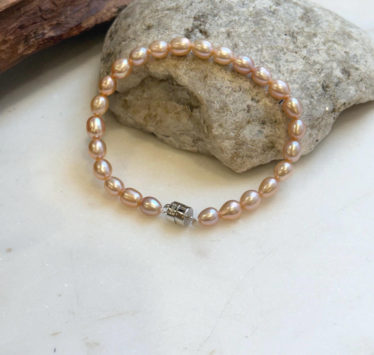 Elly’s Bracelet Peach rose Pearls: Extreme luster mirrored, 5.5-6mm, S925 silver magnetic clips Bracelet, different sizes.