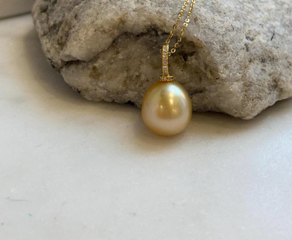 Elly’s 13.9mm Huge Genius South sea Deep Tea gold ocean pearl high quality fancy cool daily office Pendant for her