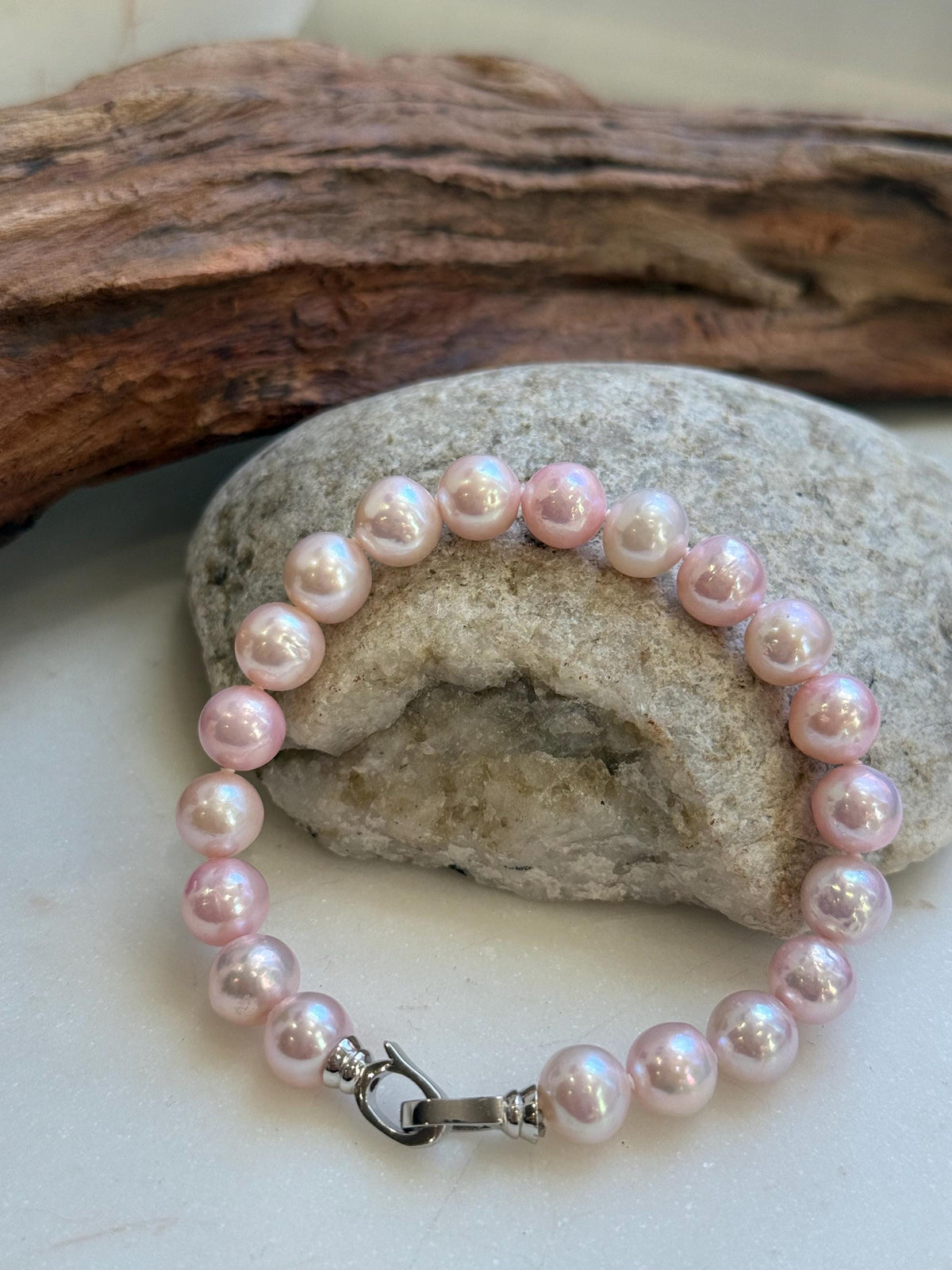 Elly’s Bracelet Pale pink Pearls: Extreme luster mirrored, 8.3-9.1mm, S925 silver clips Bracelet, different sizes.