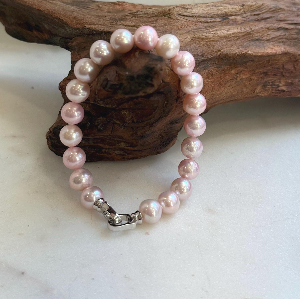 Elly’s Bracelet Pale pink Pearls: Extreme luster mirrored, 8.3-9.1mm, S925 silver clips Bracelet, different sizes.