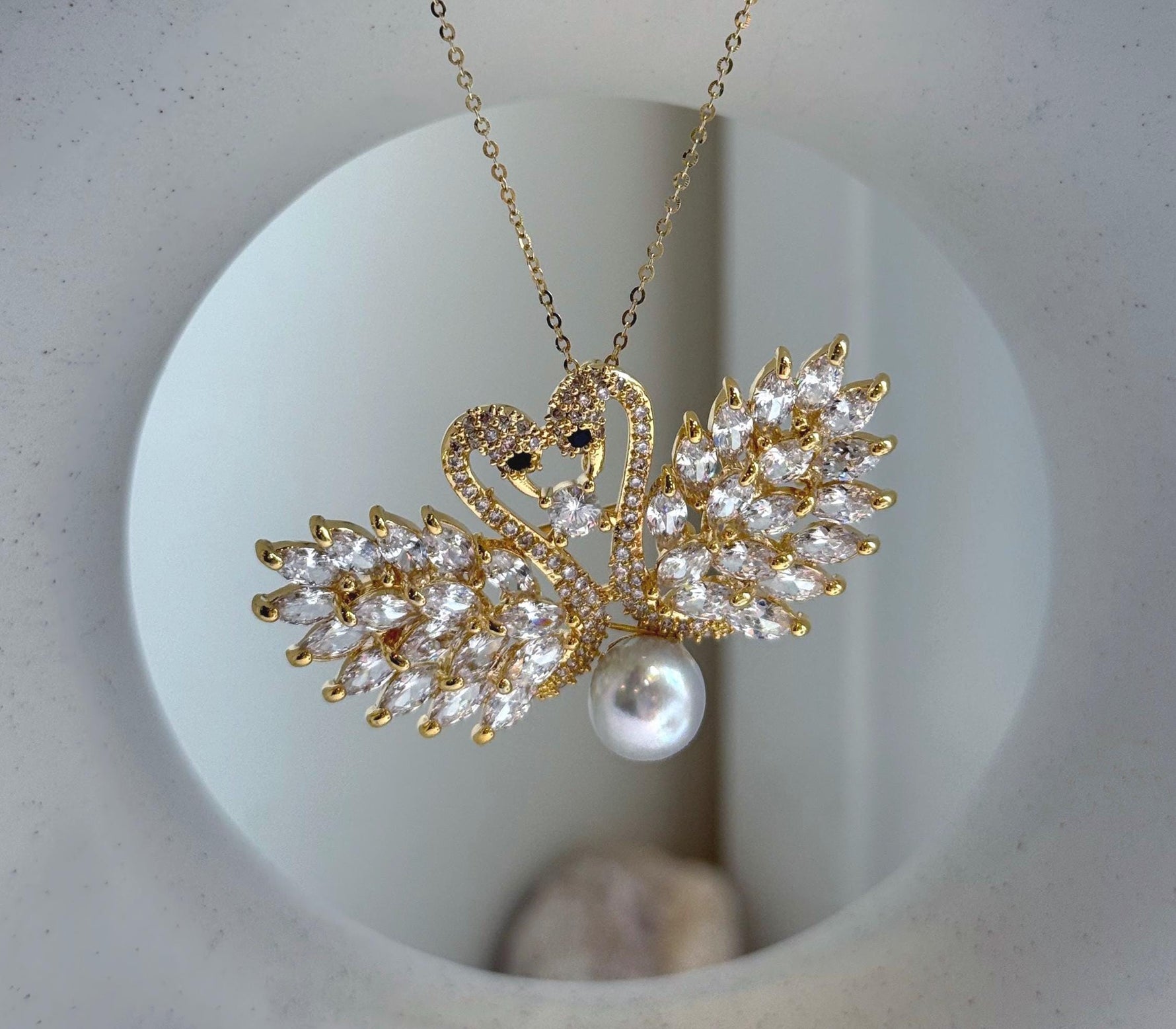 Elly’s 8.8mm Akoya ocean pearl Swan brooch pendant 2in1: Extreme luster mirrored, 5x3cm, high quality blue pearl brooch for her