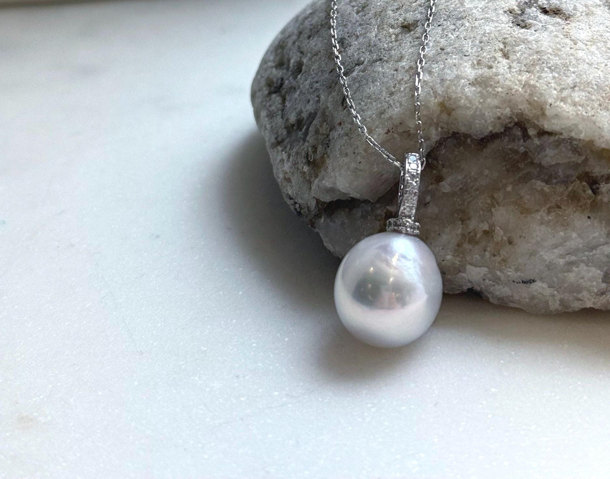 Elly’s 13.2mm Edison White Pearl Pendant: Extreme luster, 2.3cm high, s925 silver minimalist pendant necklace set.
