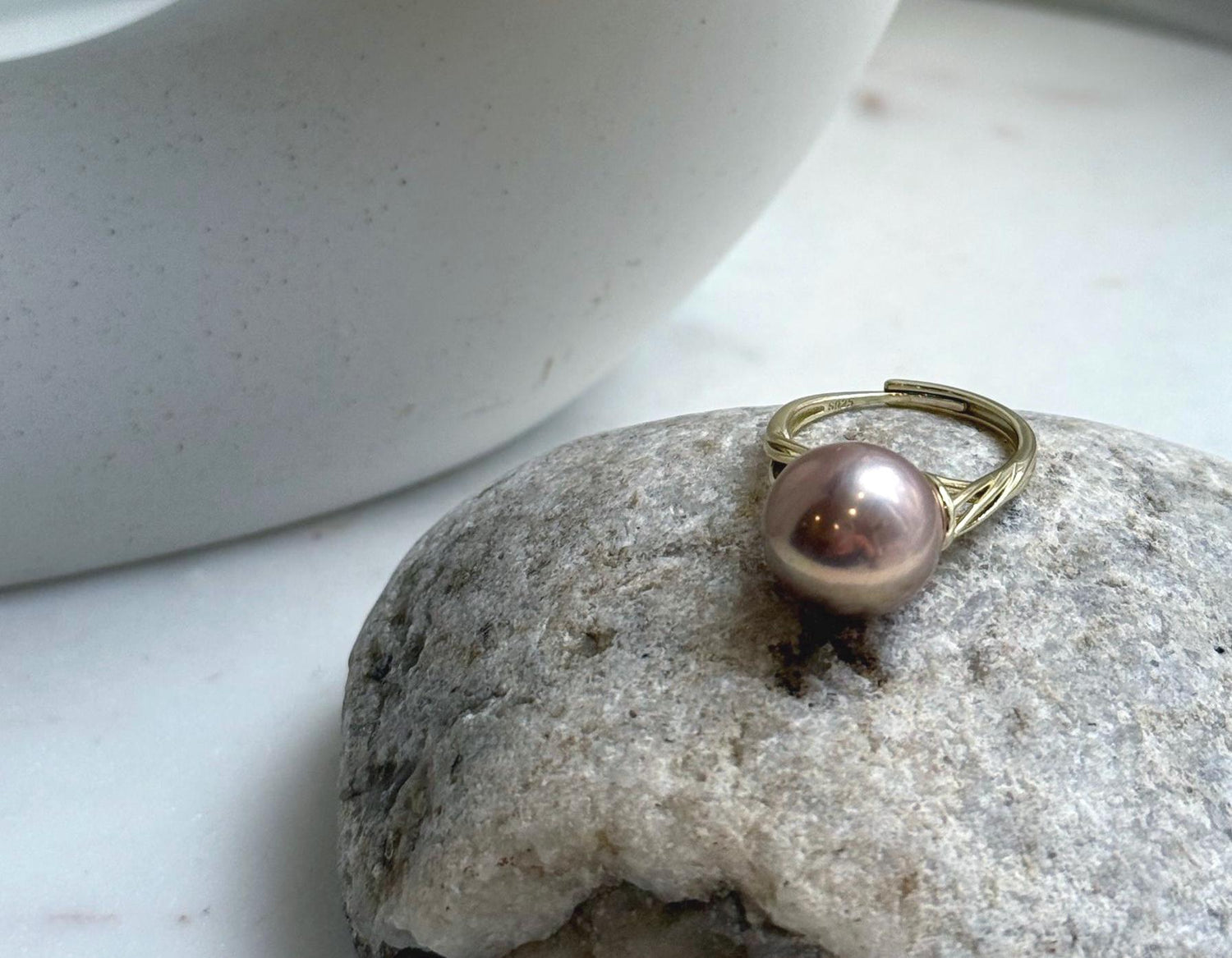 Elly’s 12.5mm Edison antique gold pearl ring: Extreme luster mirrored, S925 silver adjustable ring.