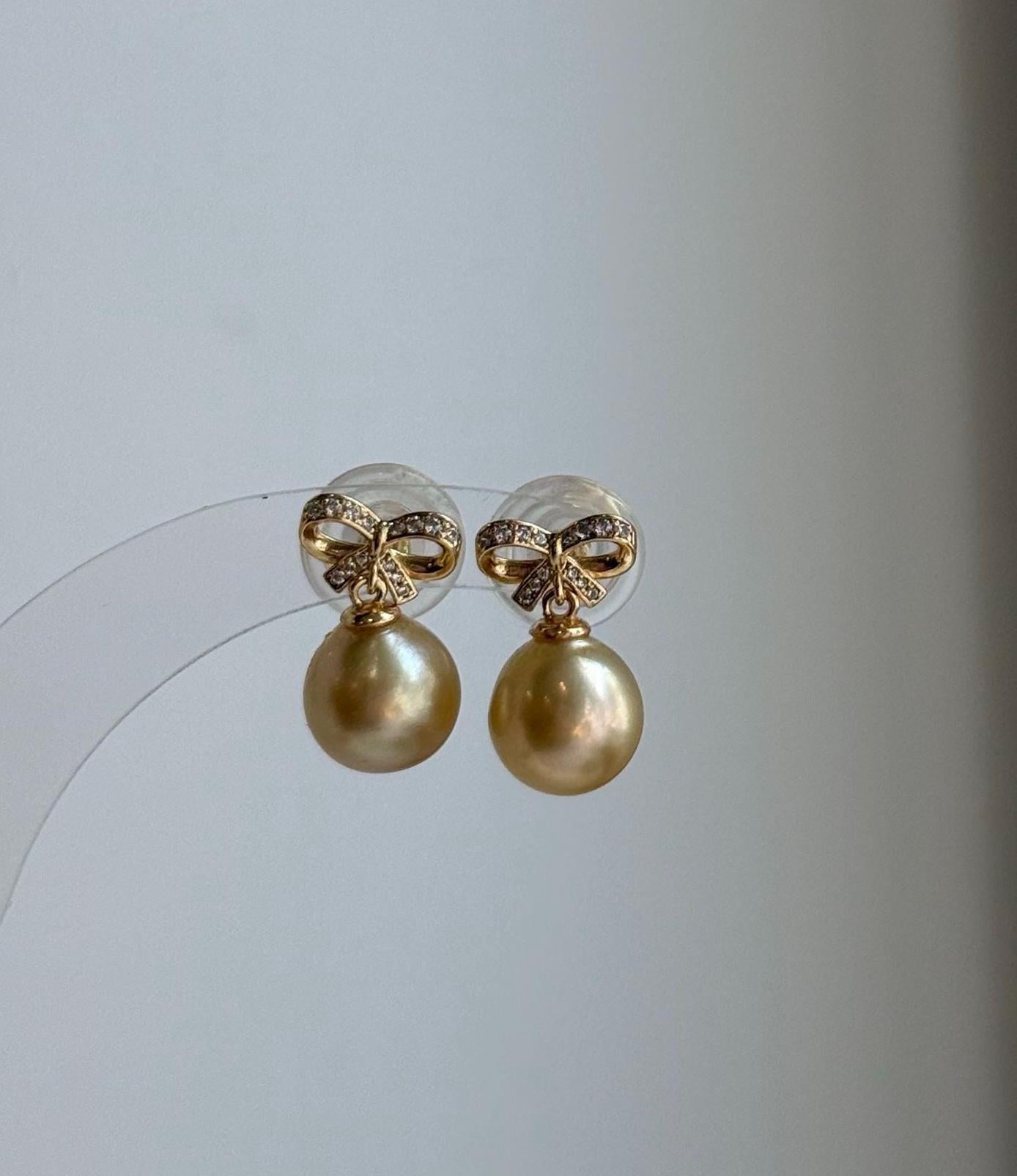 Elly’s 9.1mm South sea deep golden ocean Pearls Earrings: Extreme luster mirrored, 1.6cm high, S925 silver cool earrings.