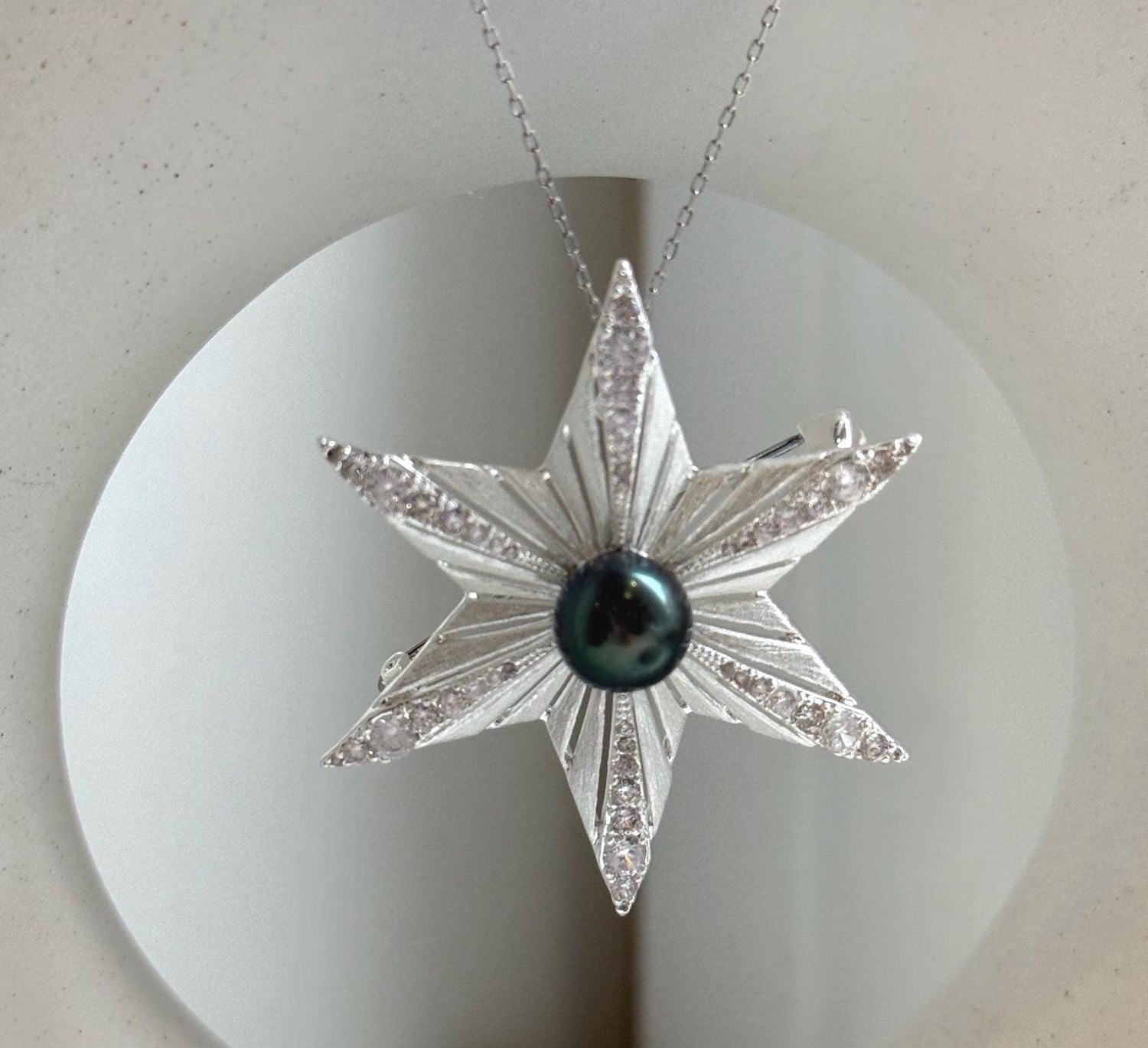 Elly’s Tahitian ocean Pearl Star Brooch Pendant 2in1: extreme luster mirrored,9.1mm,4.7cm dia.daily office brooch for her