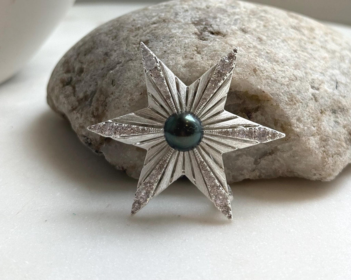 Elly’s Tahitian ocean Pearl Star Brooch Pendant 2in1: extreme luster mirrored,9.1mm,4.7cm dia.daily office brooch for her