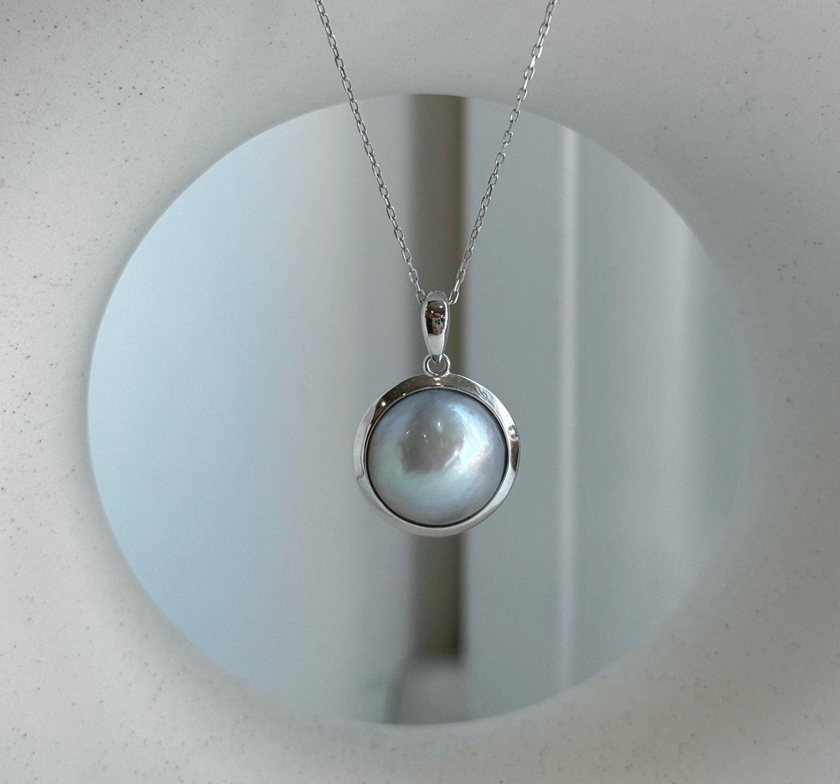 Mabe pearl pendant