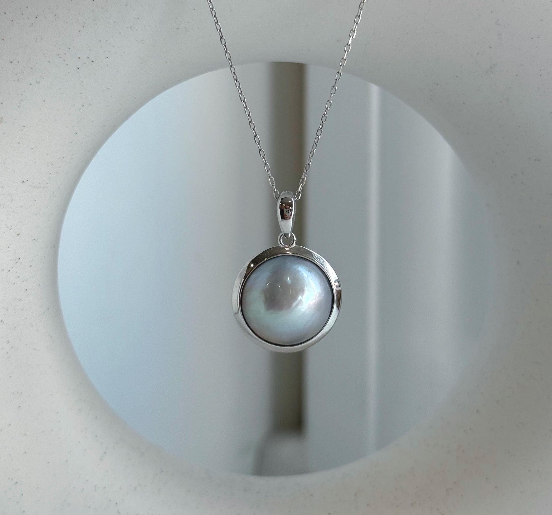 Mabe pearl pendant