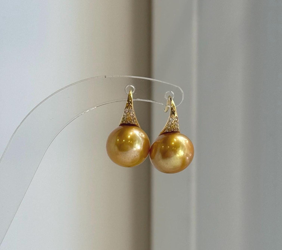 Edison golden pearl earrings hooks