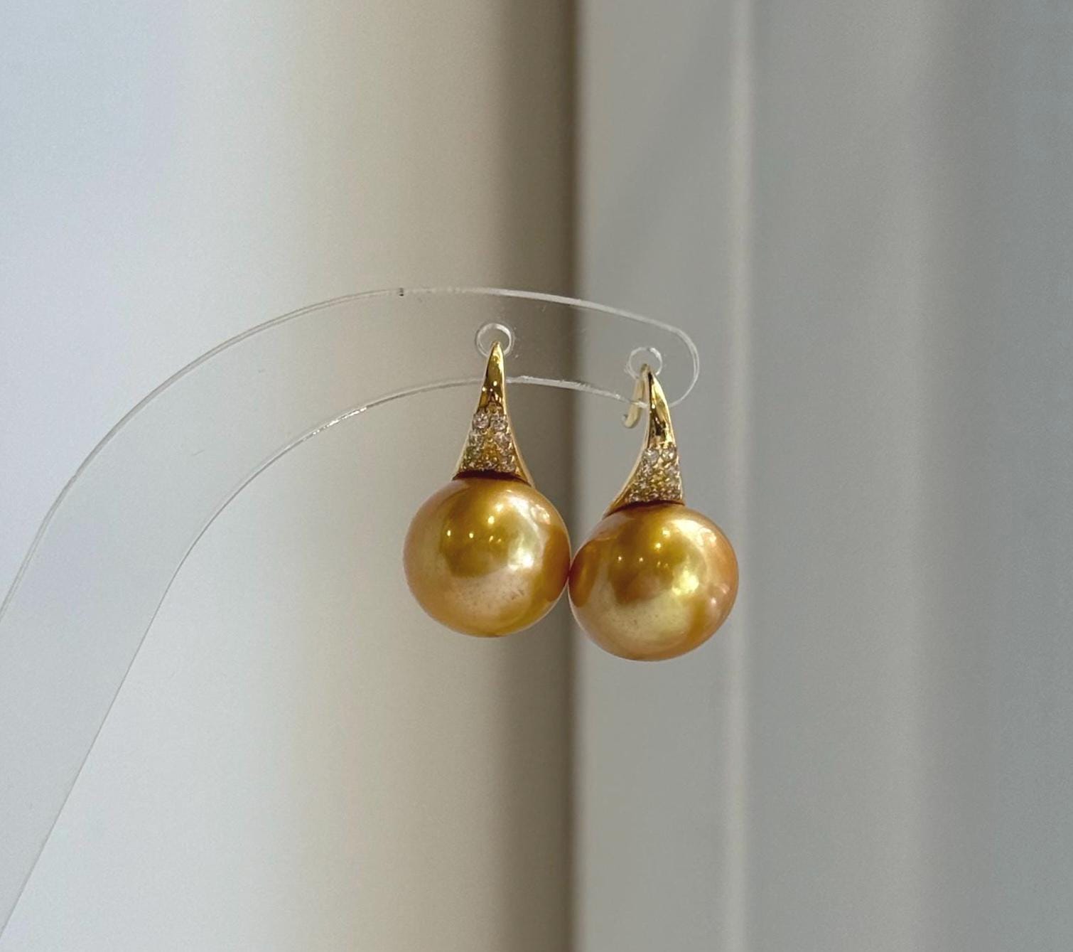 Edison golden pearl earrings hooks