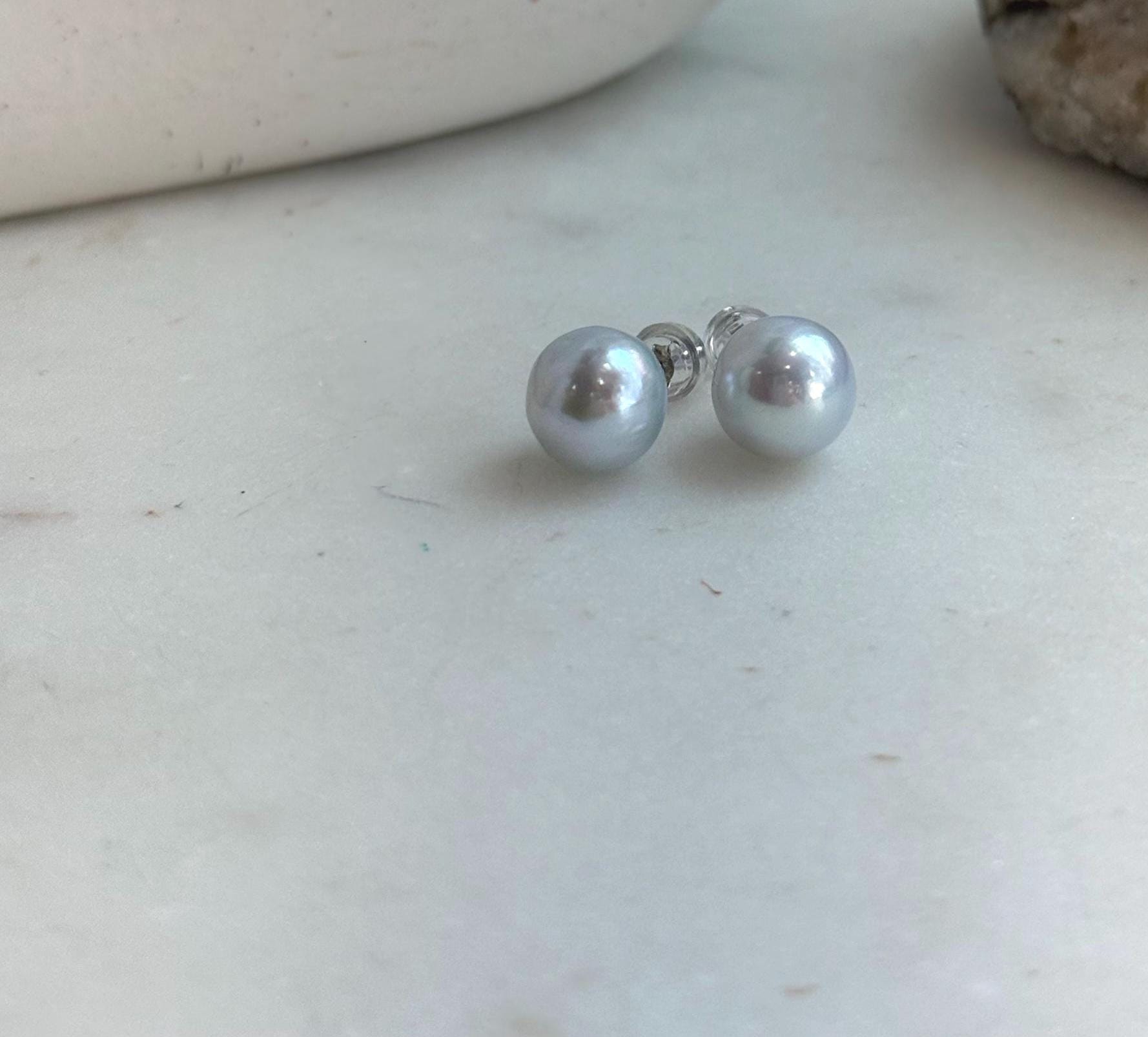 white blue Edison pearls earrings