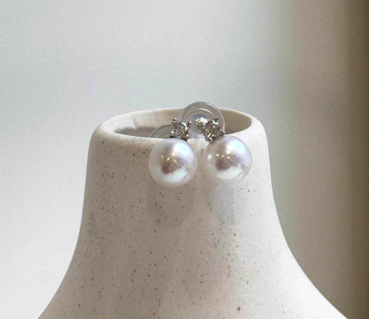 Elly’s 9.5mm White Edison Pearls Earrings Studs: Extreme luster Mirrored, S925 silver minimalist earrings studs.