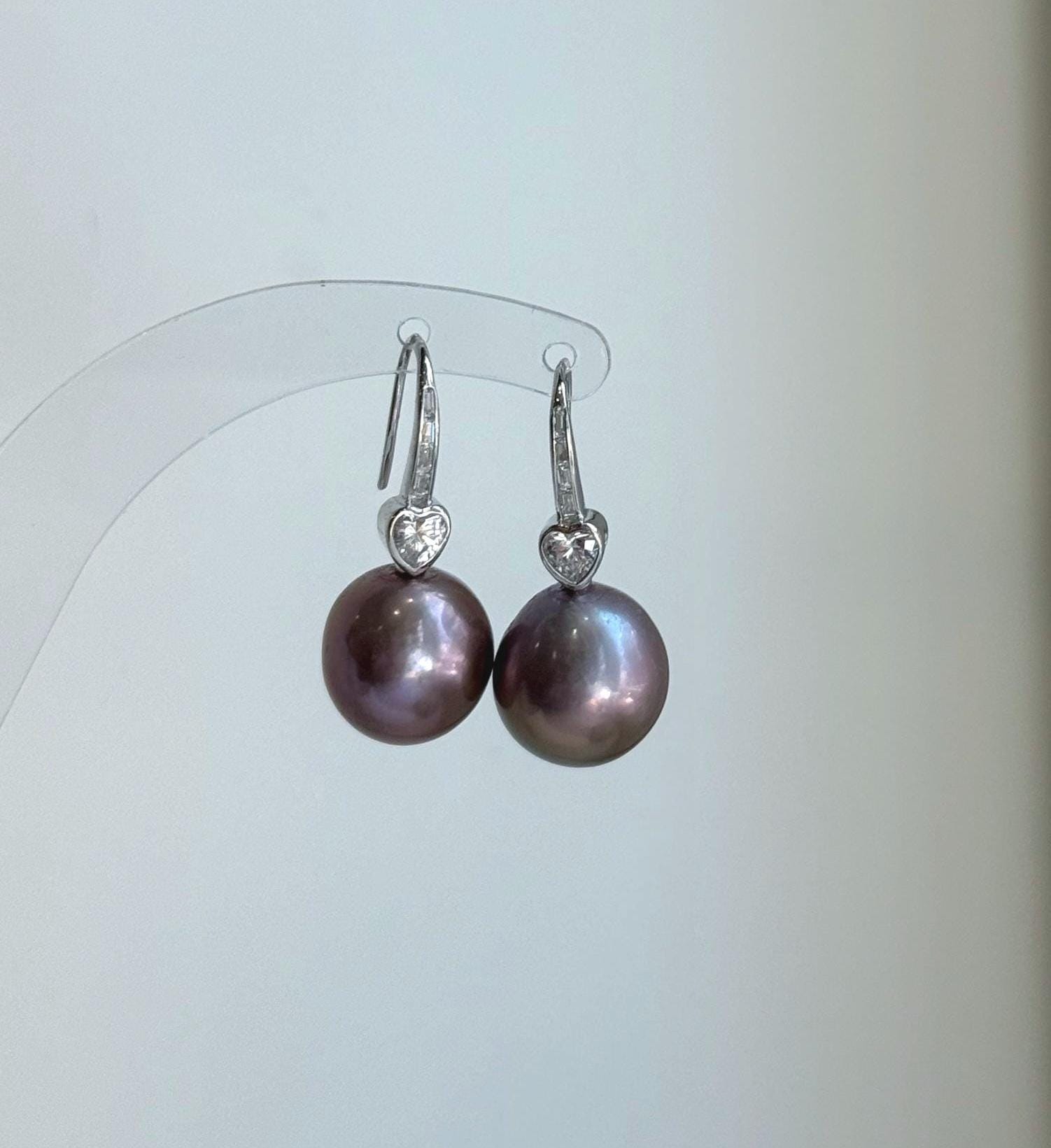 Elly’s 12.5mm Edison Rose lavender Pearls Earrings Hooks: Extreme luster Mirrored, 2.8cm high, S925 silver cool earrings.