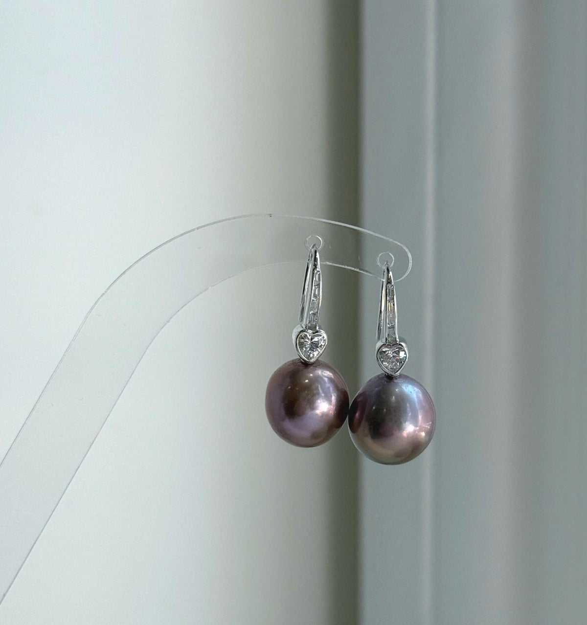 Elly’s 12.5mm Edison Rose lavender Pearls Earrings Hooks: Extreme luster Mirrored, 2.8cm high, S925 silver cool earrings.