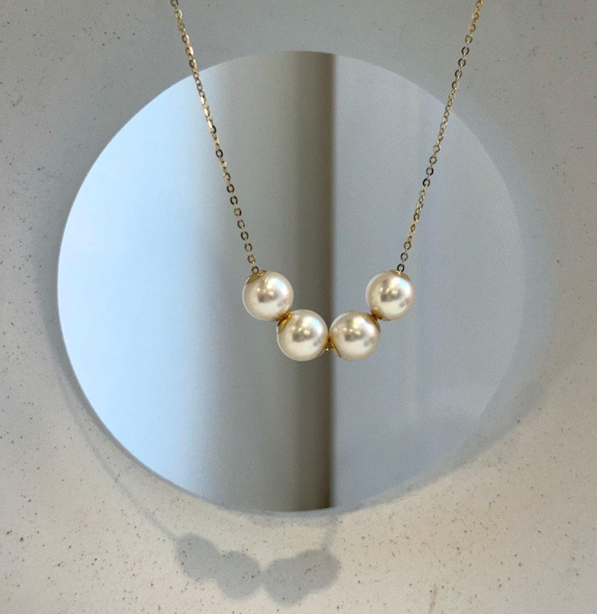 18k gold Akoya ocean pearl floating pendant