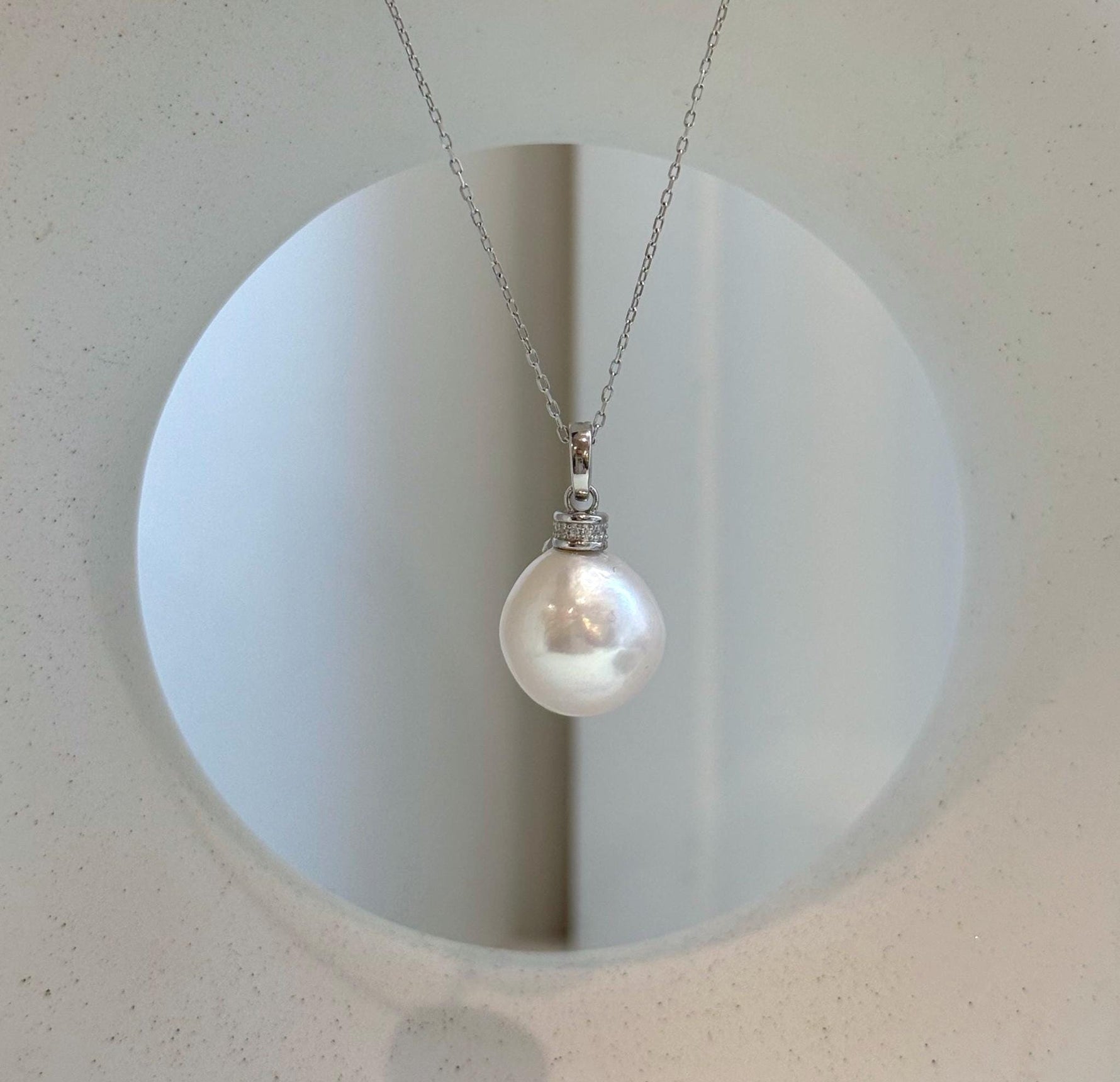 large white Edison Pearl sterling silver pendant