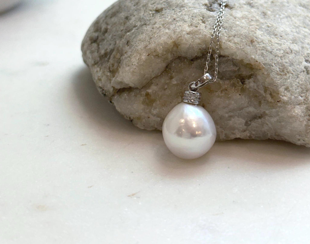 large white Edison Pearl sterling silver pendant