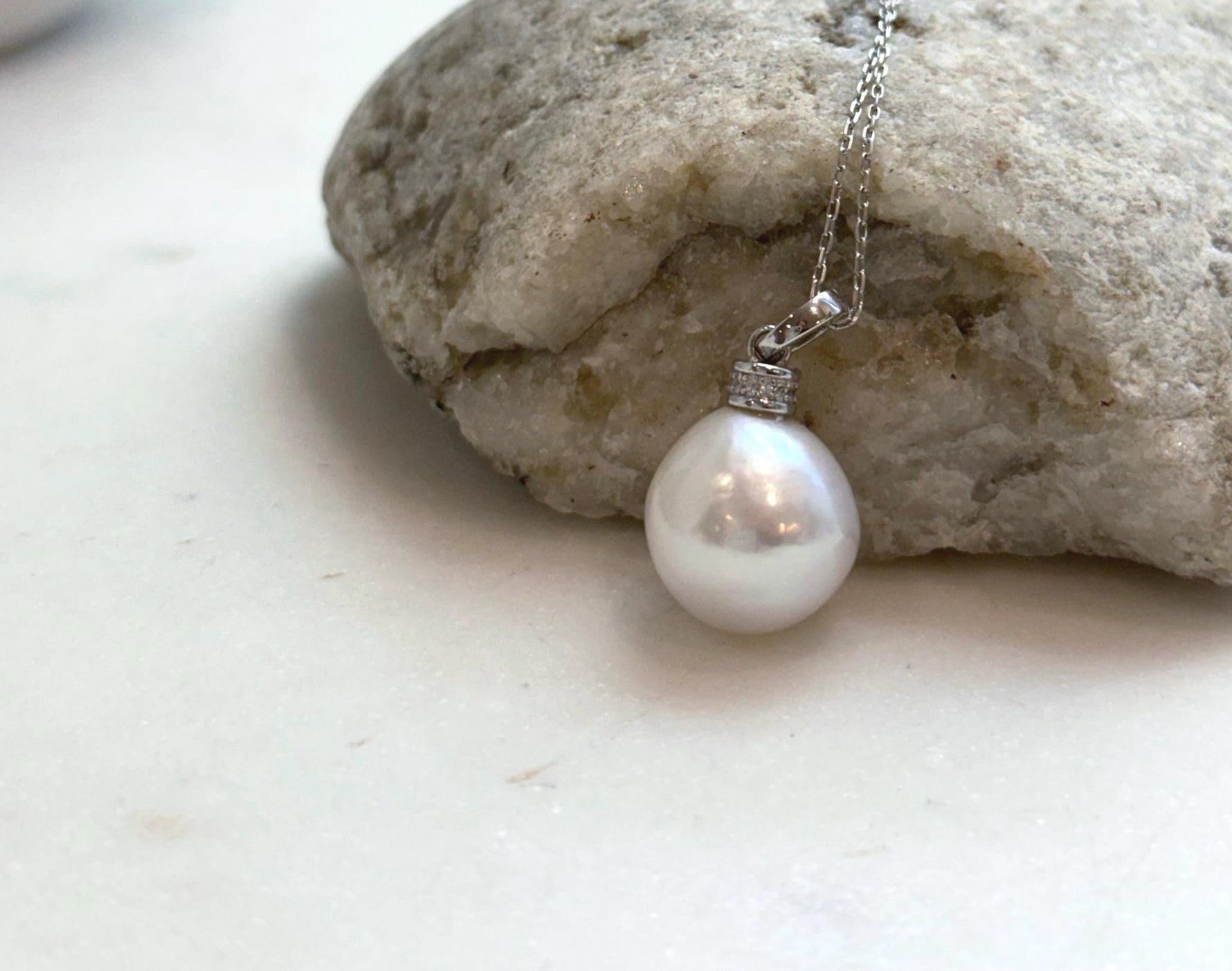 large white Edison Pearl sterling silver pendant