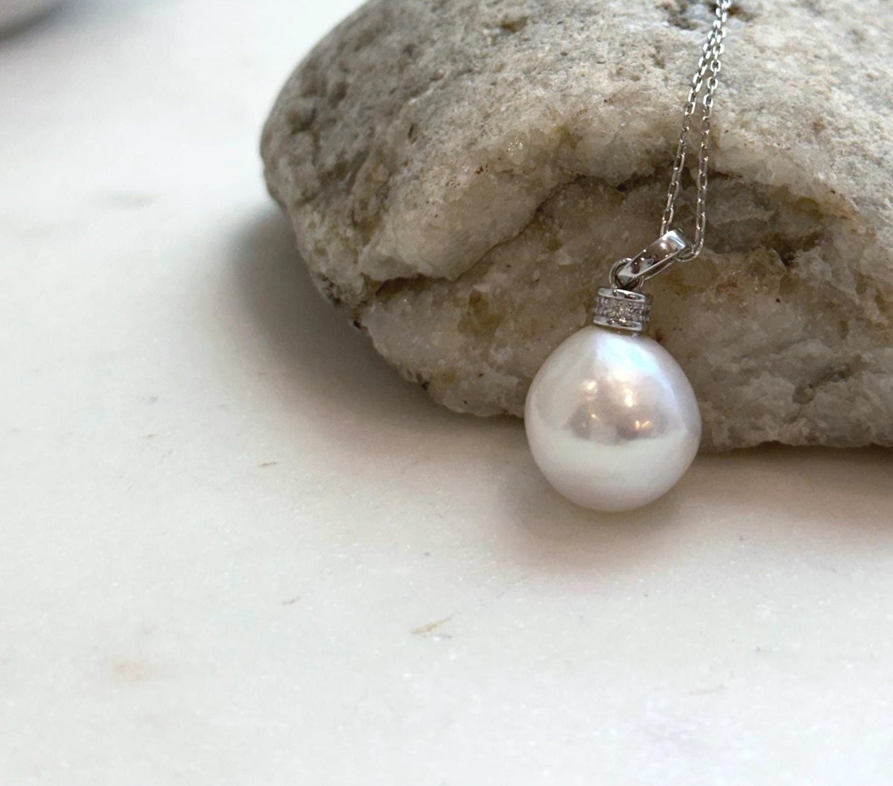 large white Edison Pearl sterling silver pendant