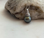 Elly’s 12.4mm Genius Tahitian platinum hunter Ocean Pearl Pendant: Extreme luster mirrored, 2.3cm high, S925 silver pendant.