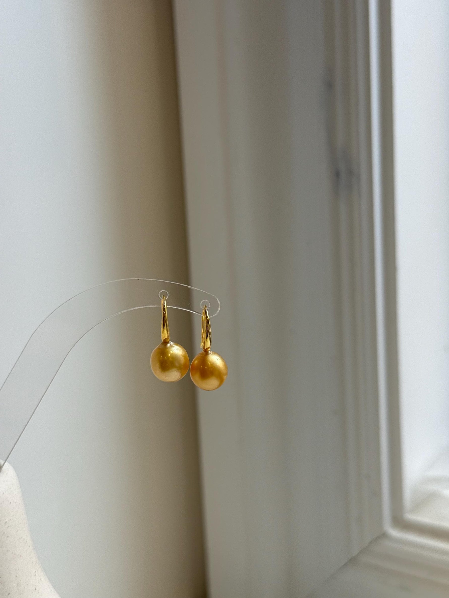Elly’s 9.6mm Genius South sea deep golden ocean Pearls Earrings hooks: Extreme luster mirrored, 2.2cm high, S925 silver earrings.