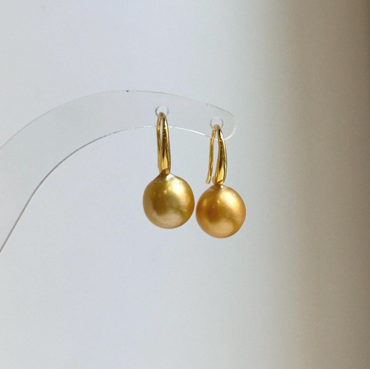 Elly’s 9.6mm Genius South sea deep golden ocean Pearls Earrings hooks: Extreme luster mirrored, 2.2cm high, S925 silver earrings.