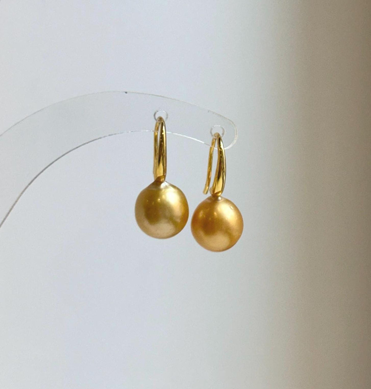 Elly’s 9.6mm Genius South sea deep golden ocean Pearls Earrings hooks: Extreme luster mirrored, 2.2cm high, S925 silver earrings.