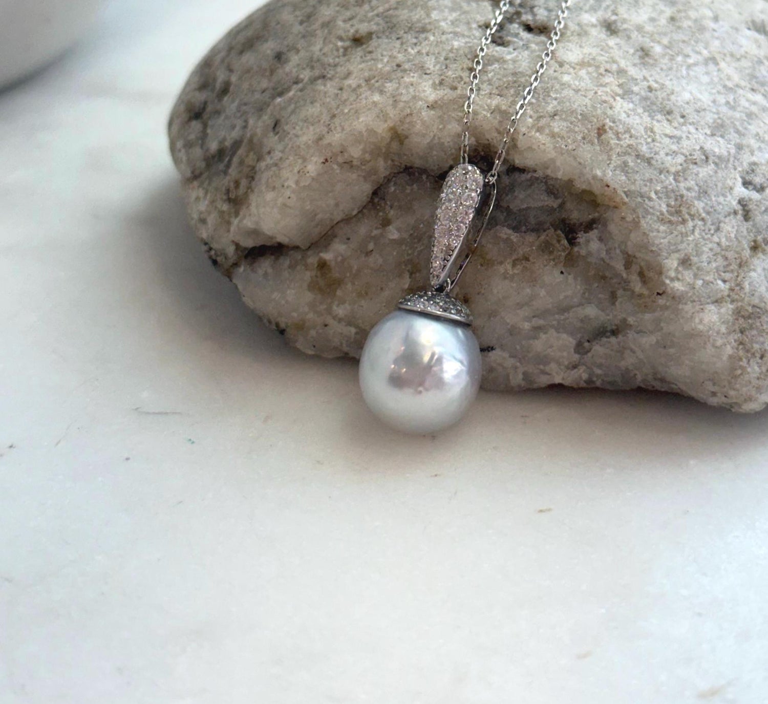 Australian ocean white silver pearl pendant for her