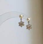 Elly’s 2.0ct Moissanite Akoya ocean pearls earrings: Extreme luster Mirrored, 4.9mm, 1.7cm high, S925 silver cool earrings.